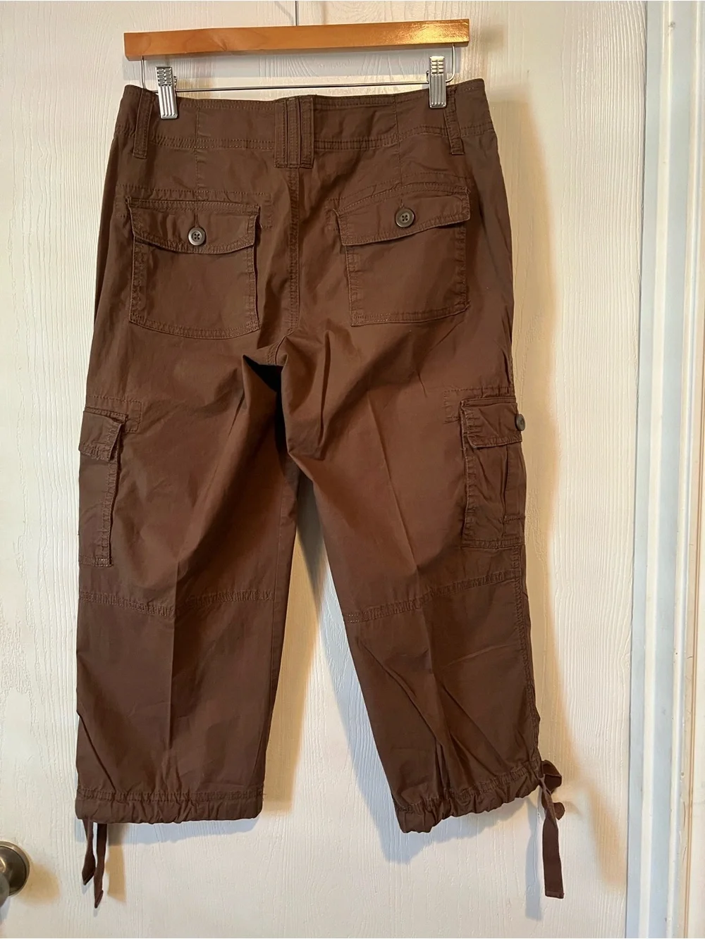Old Navy Brown Capri Cargo Tier Hem Capris Hiking Pants Women Sz 6